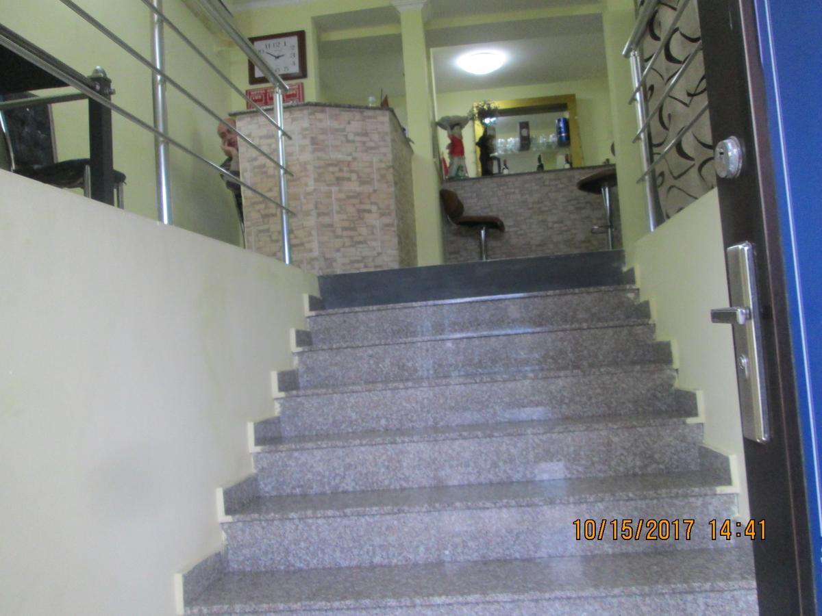 Hotel Hayat Batoemi Buitenkant foto