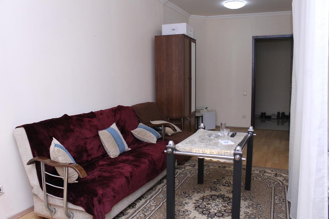 Hotel Hayat Batoemi Buitenkant foto