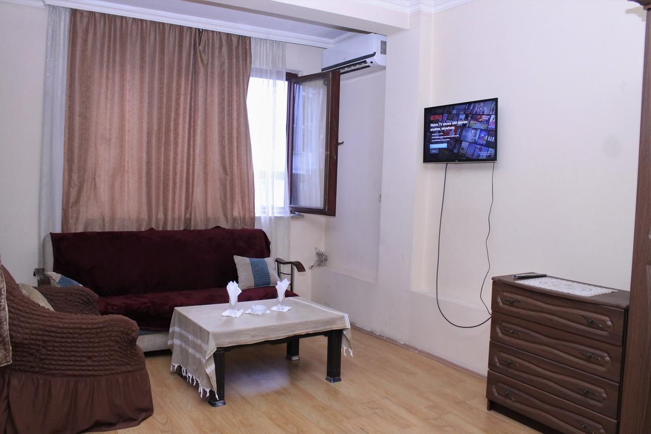 Hotel Hayat Batoemi Buitenkant foto