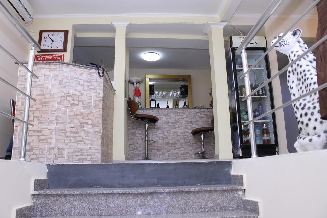 Hotel Hayat Batoemi Buitenkant foto